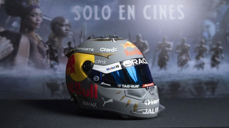 Apuestas Checo Pérez | Casco para el GP Brasil de tributo a Marvel y Black Panther 2