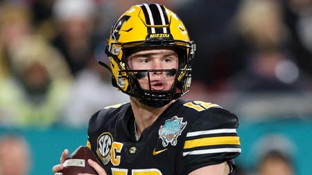 Pronósticos del futbol americano universitario: Brady Cook mariscal de campo de Missouri Tigers para el Cotton Bowl 2023