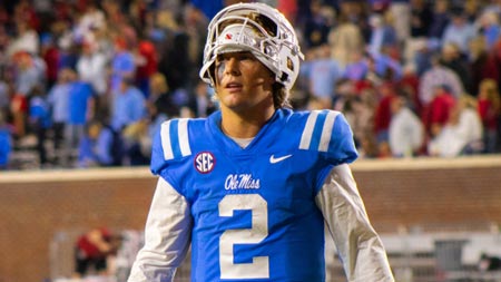 Pronósticos del futbol americano universitario: Jaxson Dart mariscal de campo de Ole Miss Rebels para el Peach Bowl 2023